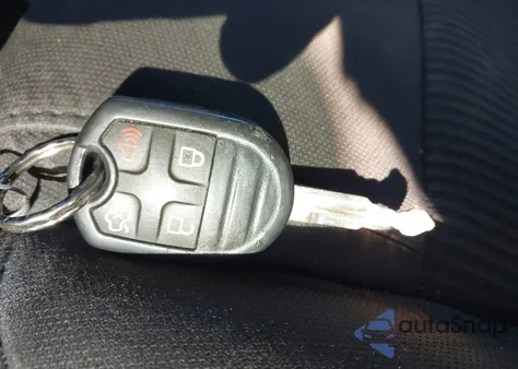 2012 Ford Mustang V6 z USA, uszkodzony, nr VIN 1ZVBP8AMXC5246997